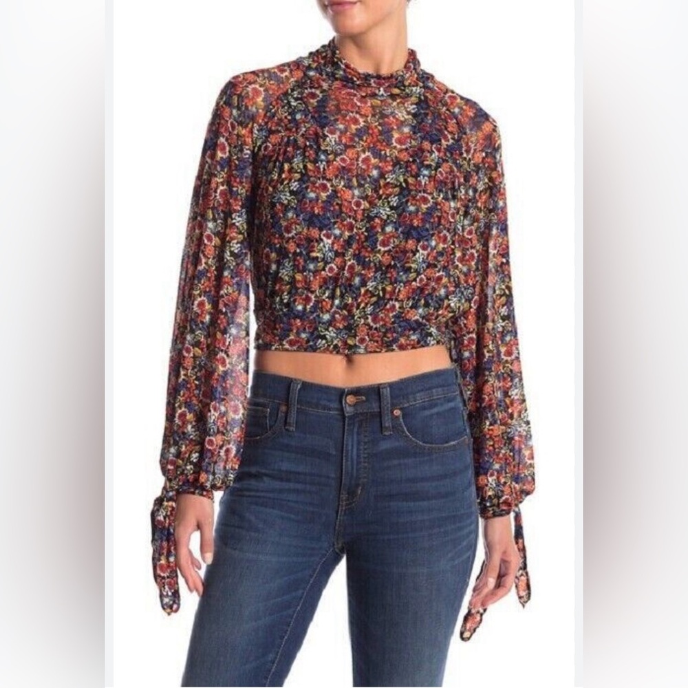 FREE PEOPLE Long Sleeve Crop Top